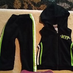 2 piece jogging suit with hood sleeveless top